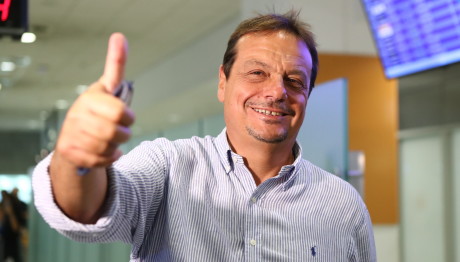 Γιατί Ο Αταμάν Εξαφάνισε Τον Μπράουν