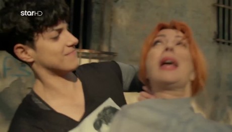 IQ 160: Σκίζουν Οι Γνώσεις Της Μουρίκη Στις Πολεμικές Τέχνες