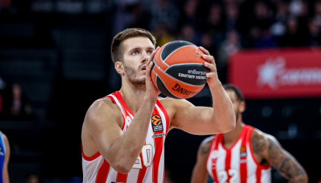 Πετρούσεφ: Δε Φεύγει - Τι Αποφάσισαν Οι Αγγελόπουλοι