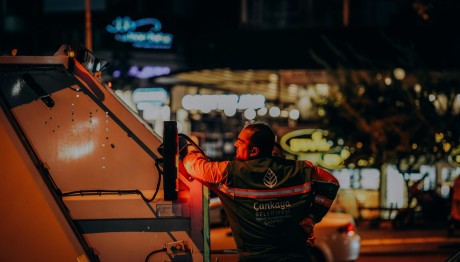 Μαγιόρκα: 24χρονη Έπεσε Σε Κάδο Σκουπιδιών Και Αποτεφρώθηκε