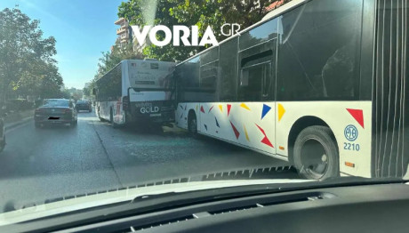 Θεσσαλονίκη: Σύγκρουση Δύο Αστικών - Πέντε Τραυματίες