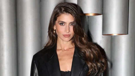 Ιωάννα Σαρρή: Η Σέξι Εμφάνιση Με Leather Σακάκι