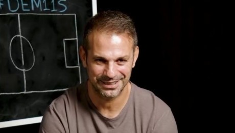 Ντέμης Νικολαΐδης