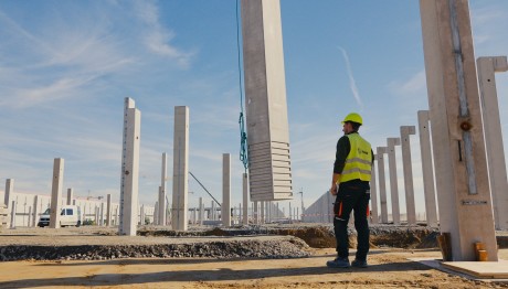 ΒΜW: Οι 1066 κολώνες εργοστασίου συναρμολόγησης μπαταριών