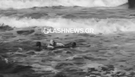 Κρήτη: Σέρφερ Διέσωσαν Τουρίστα Στα Χανιά