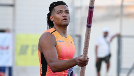 Εμμανουήλ Καραλής: Το Εξώφυλλο Στους Forbes