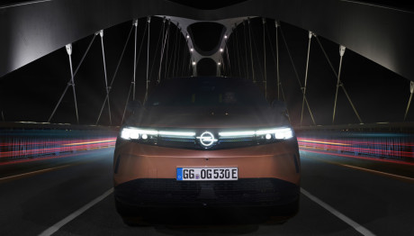 Opel Grandland 2024: Τα φώτα του κάνουν τη νύχτα ...ημέρα
