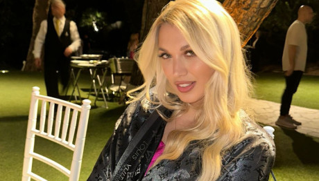 Σπυροπούλου: Σε Halloween πάρτι μαζί με τον γιο της