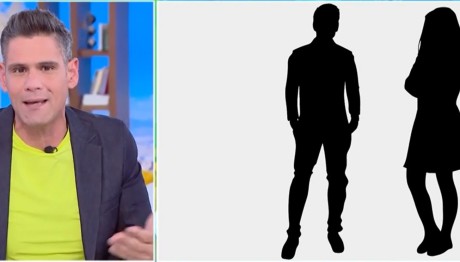 Νέος έρωτας στα τηλεοπτικά πλατό - Ζευγάρι σε πάνελ εκπομπής