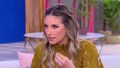 Αθηνά Οικονομάκου