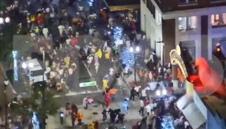 Halloween: Νεκροί Και Τραυματίες Από Πυροβολισμούς 17χρονου