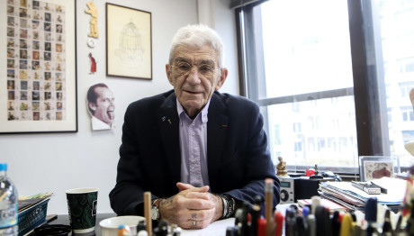 Πέθανε Ο Γιάννης Μπουτάρης