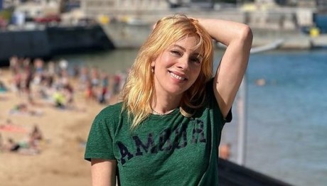 Σμαράγδα Καρύδη