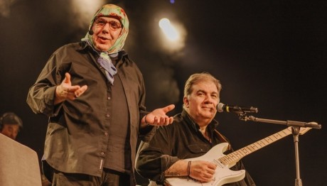 Oι «Άγαμοι Θύται» και ο Ιεροκλής Μιχαηλίδης στο VOX