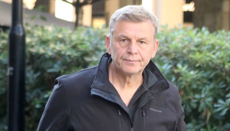 Γκλέτσος: Παίζει Σε Video Clip Που Σκηνοθετεί Η Κόρη Του