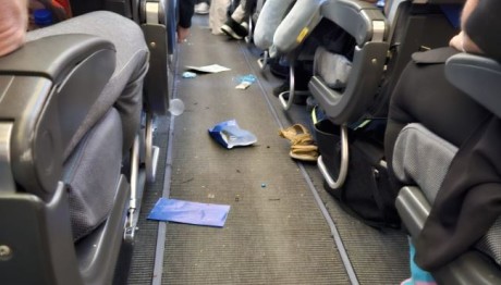 Πανικός Στον Αέρα - Αεροπλάνο Έπεσε Σε Ισχυρές Αναταράξεις