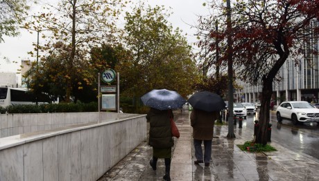 Καιρός: Χιονοκαταιγίδα Φέρνει Πτώση Θερμοκρασίας Έως 20°C