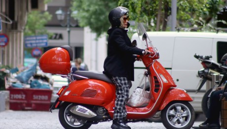 Ελεονώρα Ζουγανέλη: Στιλάτη Με Το Απόλυτο Καρό Παντελόνι