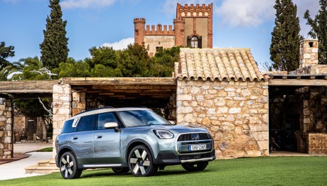 MINI Countryman Black Friday Edition με πολλά δώρα