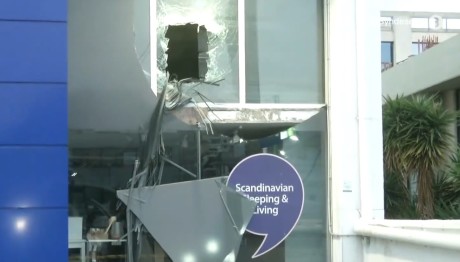 Μεταμόρφωση: Κινηματογραφική Διάρρηξη - Πώς Έσπασαν Τζαμαρία