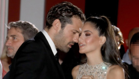 Αργυρός: Στόλισε Το Χριστουγεννιάτικο Δέντρο Στο Σπίτι Του