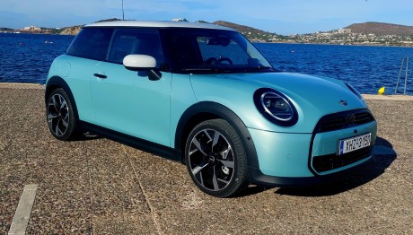 Δοκιμάζουμε το ολοκαίνουργιο MINI Cooper C