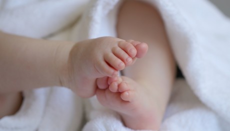 Κατερίνη: 15χρονη Γέννησε Μωρό Στην Τουαλέτα Νοσοκομείου