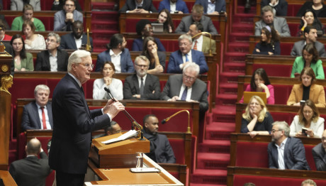 Γαλλία: Καταρρέει Η Κυβέρνηση Μετά Από Πρόταση Μομφής
