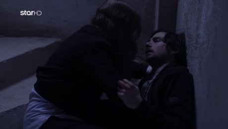 Μαύροι Πίνακες: Ο Άλκης Τραυματίζεται Σοβαρά