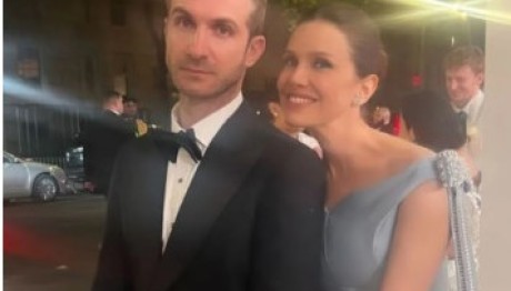 Σταύρος Νιάρχος Ντάσα Ζούκοβα