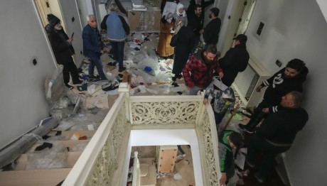 Συρία: Βρέθηκαν Τούνελ Διαφυγής Κάτω Από Το Παλάτι