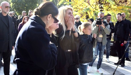Κηδεία Νίκου Σαργκάνη: Ποιοι Πήγαν Στο Τελευταίο Αντίο