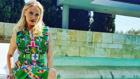 Λένα Δροσάκη: Η cozy στολισμένη γωνιά του σαλονιού της