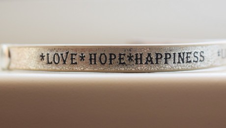 χαραγμένο βραχιόλι