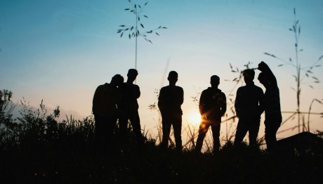 Πάρος: Συμμορία Ανηλίκων Μαχαίρωσε Δύο Αδέρφια