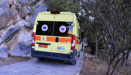 Διασωληνωμένη τουρίστρια που έπεσε σε χαράδρα- Έχασε το μωρό που κυοφορούσε