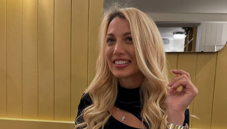 Κωνσταντίνα Σπυροπούλου: Το γιορτινό outfit του 5,5 μηνών γιου της