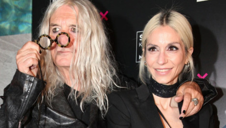 Σοφία Καρβέλα: Στη Ραφήνα μαζί με τον πατέρα της, Νίκο