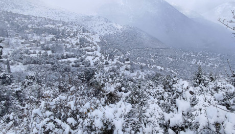 Καιρός: Χριστούγεννα Mε Bροχές Και Χιόνια