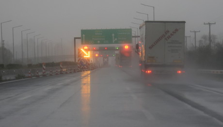 Καιρός: Προβλήματα Στην Εθνική Οδό Λόγω Βροχής