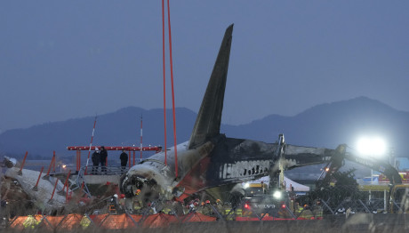 Νότια Κορέα: Τα Τελευταία Λόγια Του Πιλότου Πριν Τη Συντριβή