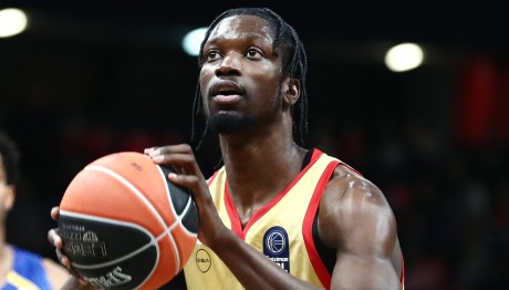 Νέιθαν Μένσα