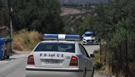 Βάρη: Tρόμος σε μονοκατοικία- Ακινητοποίησαν ζευγάρι και το λήστεψαν