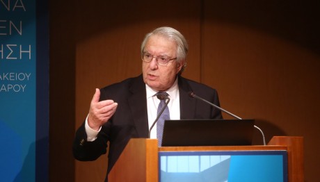 Γεώργιος Μπαμπινιώτης: Σαν σήμερα γεννήθηκε ο καθηγητής Γλωσσολογίας