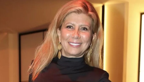 Ζήνα Κουτσελίνη: Βραδινή Έξοδος Με Την Κούκλα Κόρη Της