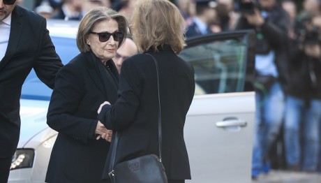 Δάφνη Σημίτη: Αποποιείται Τη Σύνταξη Του Κώστα Σημίτη