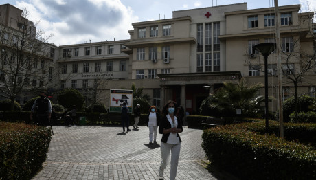 Ερυθρός Σταυρός: Αναζητείται Ο Συντηρητής Του Ασανσέρ