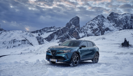 Alfa Romeo Junior Ibrida Q4: Πότε έρχεται στην Ελλάδα