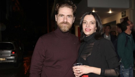 Λάλος- Λαμπροπούλου: Σπάνια δημόσια εμφάνιση σε εμπορικό κέντρο