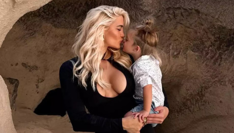 Τούνη: Ο 2χρονος Γιος Της Ξεκίνησε Να Μιλάει!